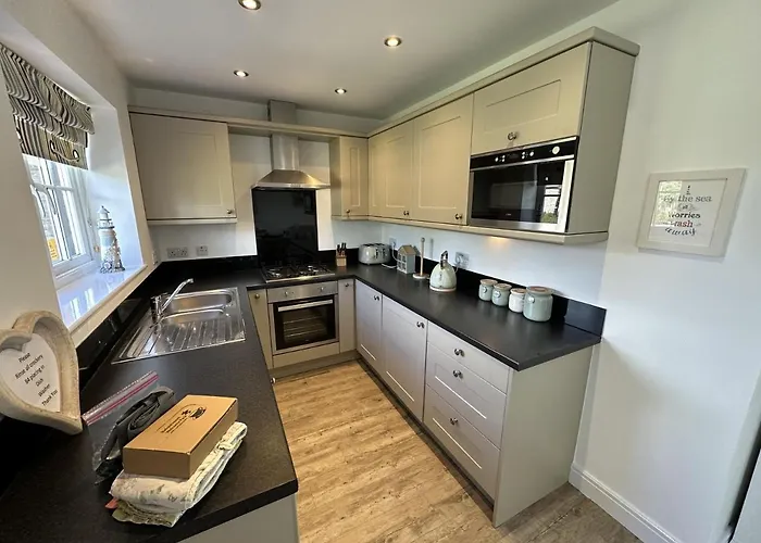 Hébergement de vacances Lees Plaice - Part Of The The Bay Village With Pool, Gym And Direct Access, Pub, Restaurant, Tennis And Meadows Walks *