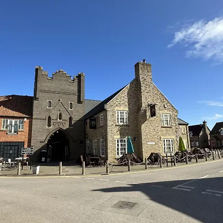 Lees Plaice - Part Of The The Bay Village With Pool, Gym And Direct Access, Pub, Restaurant, Tennis And Meadows Walks